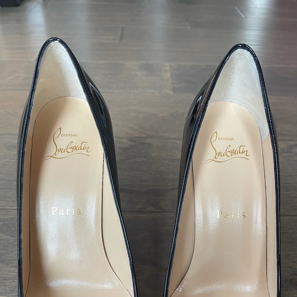 Christian Louboutin heels AUTHENTICATED - Picture 2 of 11